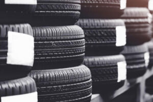 DÄCKFÖRVARING & SKIFTE  19-20